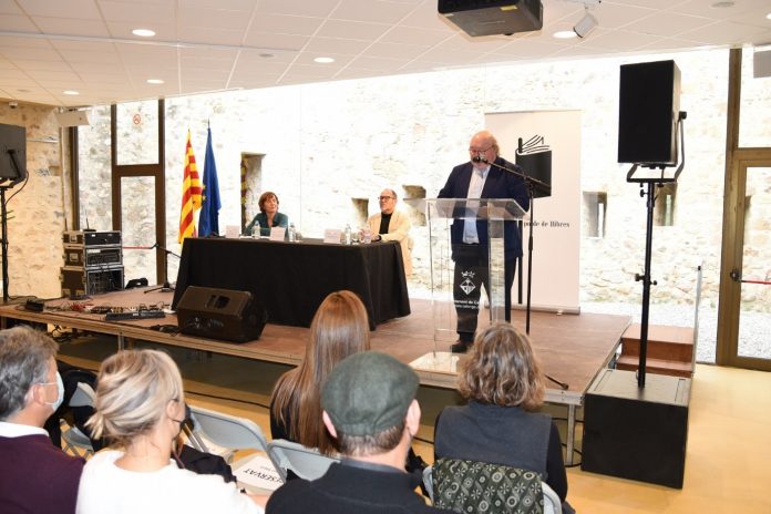 🤔Sabíeu que #Calonge ha obert 7⃣llibreries en el marc del projecte “Calonge, @pobledellibres”?

🙌Neix amb l’objectiu de revitalitzar l’activitat socioeconòmica i cultural del poble!

📚La primera #booktown de #Catalunya! 

👀👉 gavarres365.cat/2021/12/calong…

#calongepobledellibres