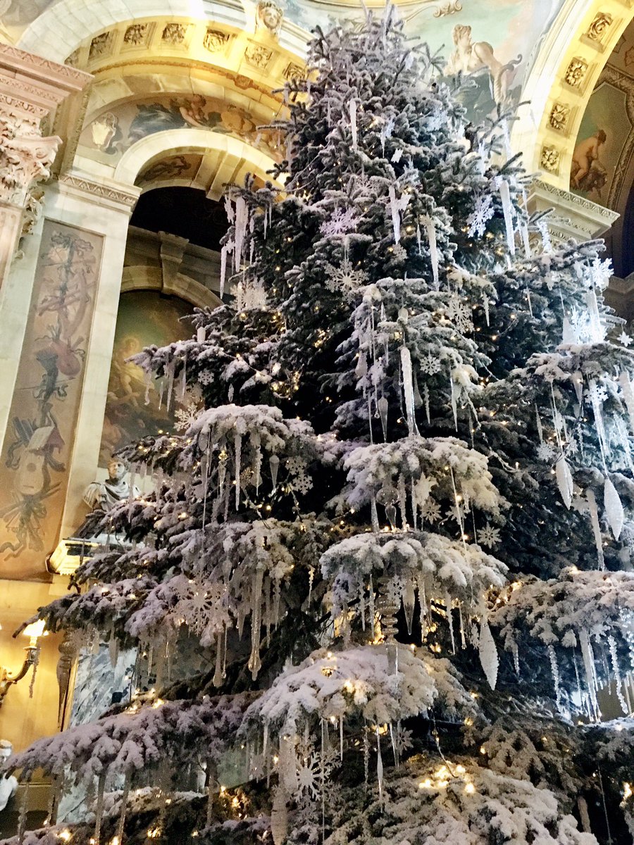 QLitigation's tweet image. A great time had by all ! #ChristmasAtCastleHoward