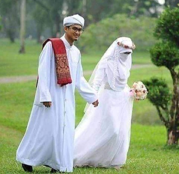 اذا كنت تؤمن بأن الدنيا فانيه، فتوكل على الله وتزوج الثانيه