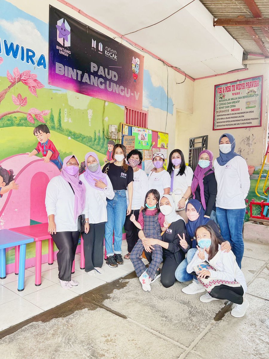 BintangUngu3's tweet photo. Thank you @bts_bighit @BTS_twt for being our inspiration 💜

@mamakhh @rien_nda @nadia97735595 @anggelina @Yoontaestigma @Enonlaila1 @almostdita @nroshita @journalin @ulfa1782 @naiai9  @itsuricooky @KerigitMadang

#vday #HappyBirthdayTaehyung https://t.co/E8s6EKXaJf