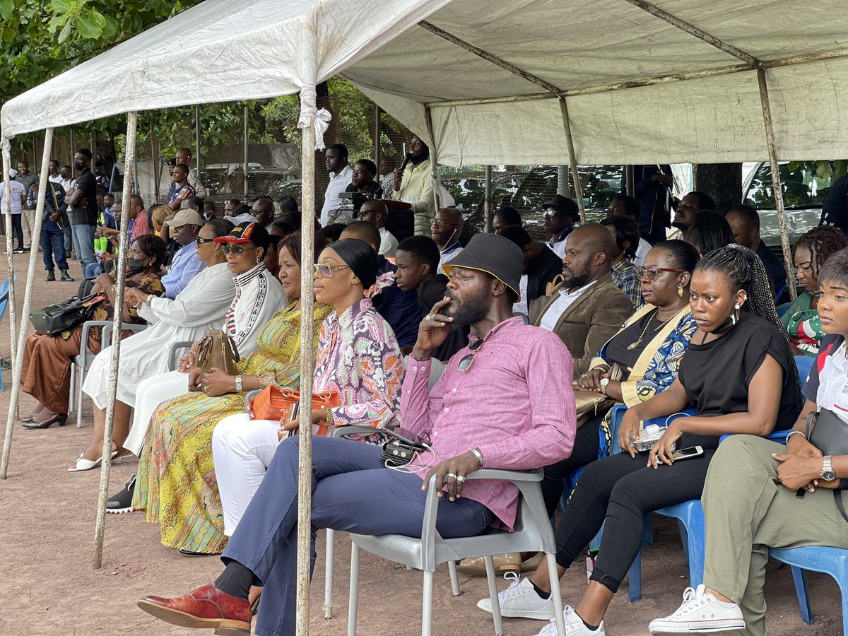 Kabolivel's tweet photo. #RDC: J’ai assisté à la finale du tournoi de la cohésion nationale du football féminin opposant le Racing Club du Golf24 à OL Club Dimezi. C’est la contribution de @InitiativeOlk à l’épanouissement de la jeunesse et à la renaissance du sport féminin. Bravo les filles ! https://t.co/P1D6iaKoXb