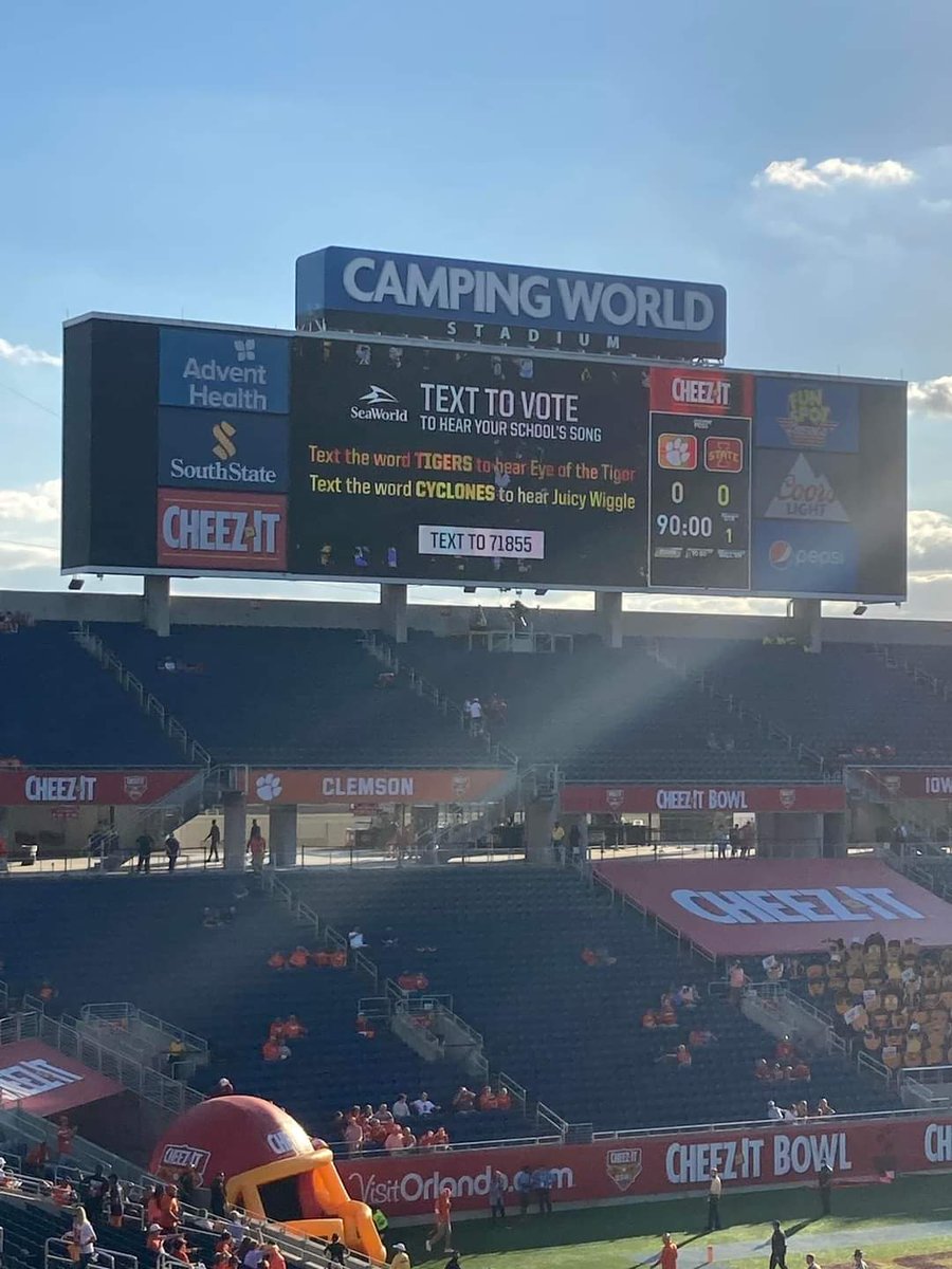 AllAmericaBowl's tweet photo. Our Orlando @AllAmericaBowl Coaches @DefnseUnivrsity @CoachHiggs12 HC @ORLPredators  were at our new site @CWStadium for the @CheezItBowl We can't wait for Jan 15! #AllAmericaClassic #BowlWeek @orlandosentinel https://t.co/yl1Ii3bXOC