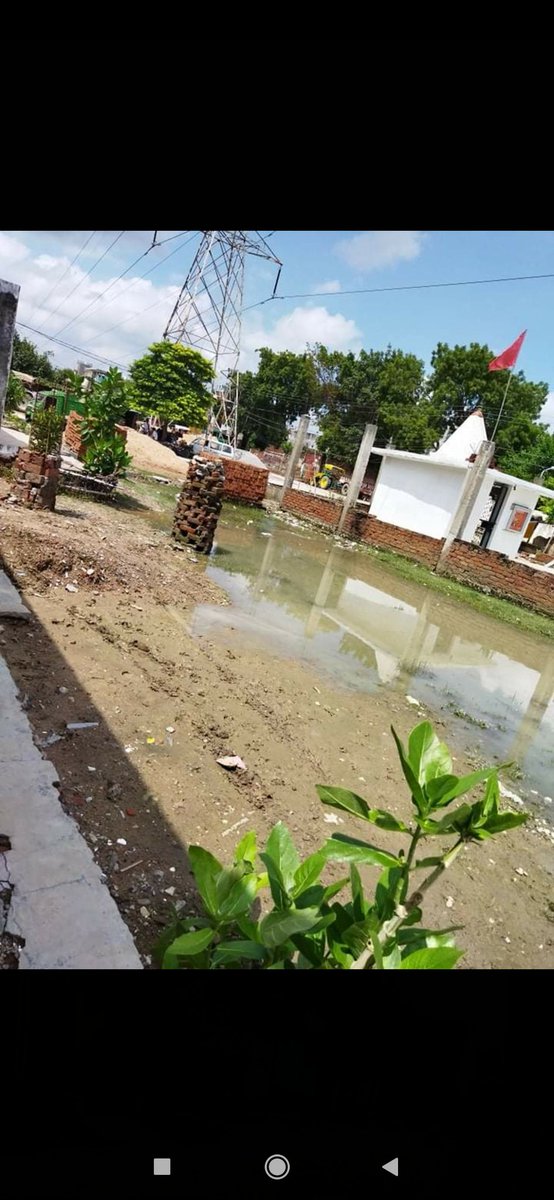 ankitsoni705451's tweet photo. Hanumant vihar naubasta kanpur vard 21 near DNS inter college , कृपया रोड बनवाने की कृपा करें https://t.co/2ymot9Qdzt
