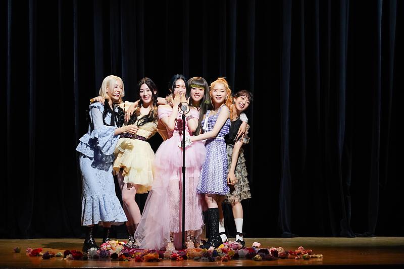 seeunei's tweet photo. Missing this time 🥺 https://t.co/LNWX9w2JwV