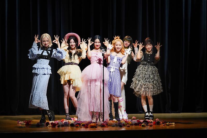 seeunei's tweet photo. Missing this time 🥺 https://t.co/LNWX9w2JwV