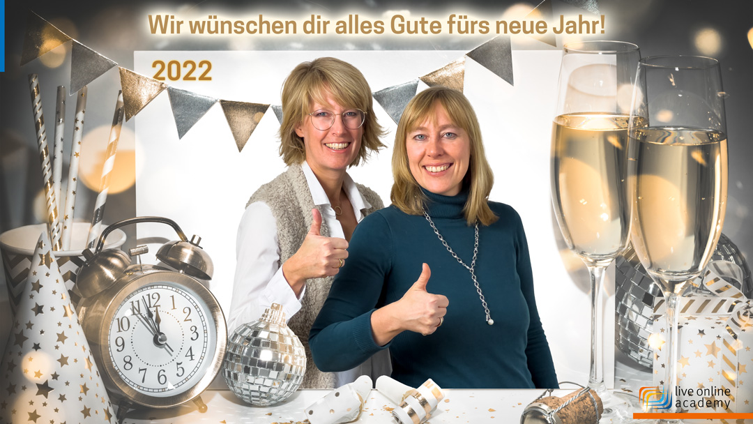 Konfuzius sagte „Wohin du auch gehst, geh mit deinem ganzen Herzen.“
Unter diesem Motto stehen unsere Aktivitäten in der LOA. 
Wir wünschen dir von ganzem Herzen alles Gute für das Jahr 2022!
Inga &amp; Sandra
 #liveonlineacademy #onlinelernen #onlinearbeiten #onlinekurs #loa
