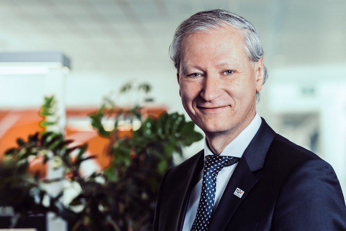TUVAUSTRIAGroup's tweet photo. The #NewYear2022: #TÜV AUSTRIA #CEO Stefan Haas asks to take #action with #confidence https://t.co/V3lKOhm6oE
#tüvaustria150 #tuvaustria150 #livingthefuture https://t.co/2WzYGWAClI