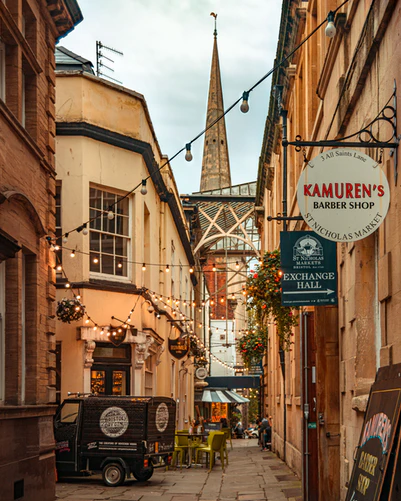 Window_Seater's tweet photo. Only a short walk from Temple Meads station in Bristol you can find the wonderful Old Town of Bristol, featuring the fantastic St Nicholas Markets where you can find a plethora of stalls selling delicious things to eat, record shops and so much more! #WindowSeater https://t.co/I4n3rmWHys