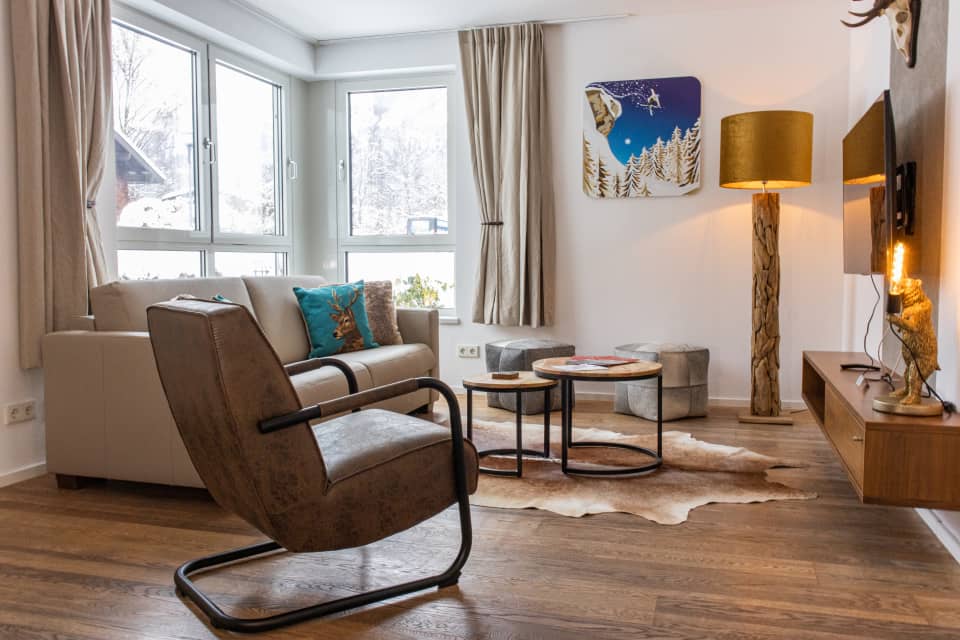 slangerak's tweet photo. Zin om te wintersporten en nog niet geboekt? Ons gerestylde 4-5persoons appartement is nog vrij in de voorjaarsvakantie. 
Zie https://t.co/IuymJZZjpG

#Kaprun #ZellamSeeKaprun #wintersport #skicircus https://t.co/zEWe1atsVZ