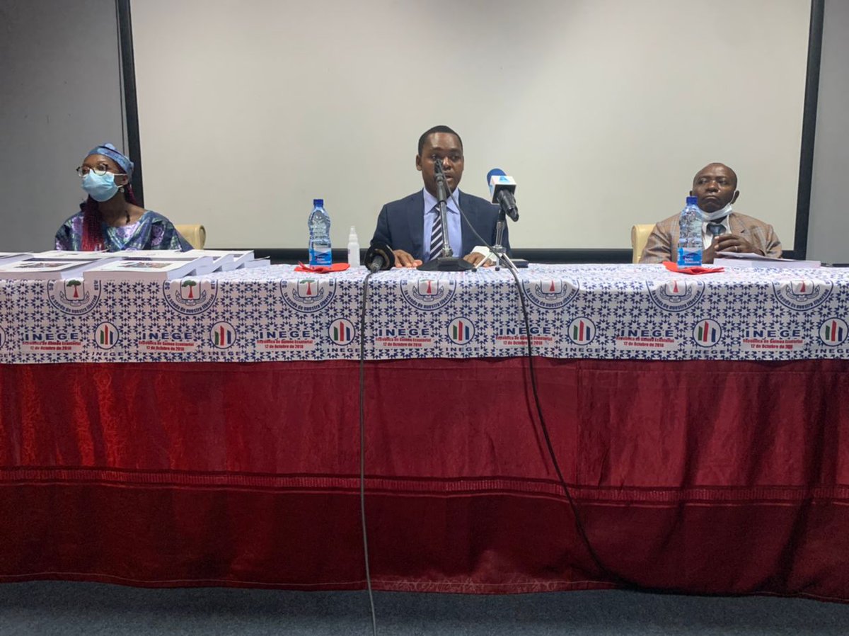 NdemesogoNsue's tweet photo. Hoy hemos hecho el lanzamiento del Anuario Estadístico 2021, todo lo que quieras saber de Guinea Ecuatorial, con muchas novedades. https://t.co/i7VZMBcQM2 para acceder al documento. https://t.co/11E5uIwIrq