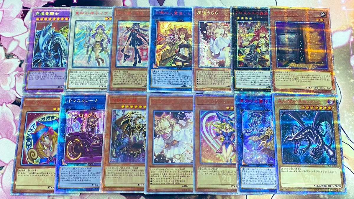 godtoreka's tweet photo. みなさんはこの中で手に入れたいカードはどのカードですか？

リプライに #ゴッドトレカ をつけてカード名を教えてほしいです🚀

#ゴッドトレカ https://t.co/jQ4x8lWIhQ