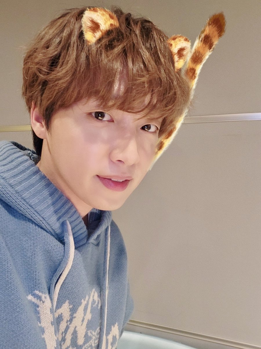 jeongsewoon_twt's tweet photo. [#정세운]
#MBC #아이돌라디오2 완료 🙌
올해의 마지막 아이돌 라디오도
센디와 함께해 주신 #행운 여러분!
모두 감사합니다 🥰
2022년도 행운에 도킹할 준비 완료! 🍀
#JEONGSEWOON https://t.co/50awYElazt