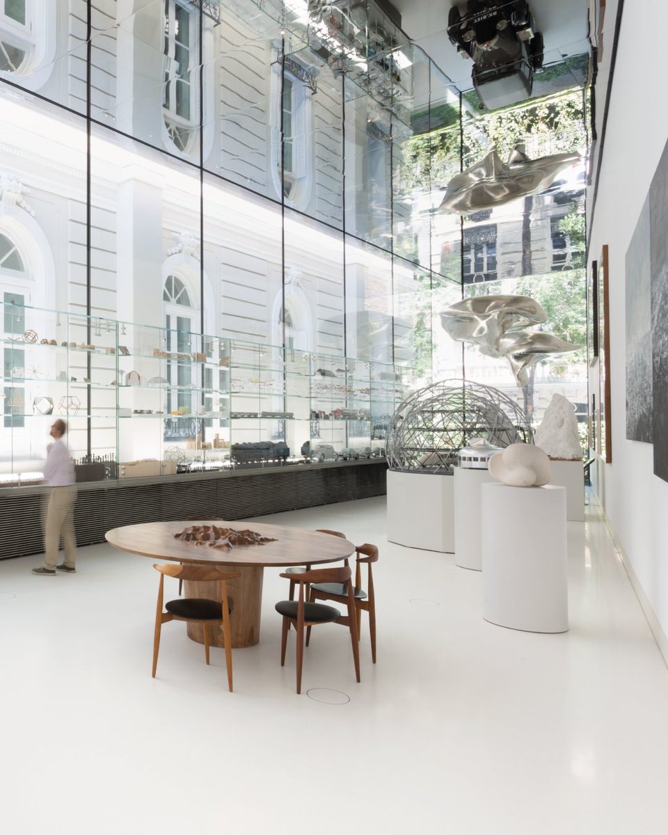 COMPACsurfaces's tweet photo. El diseño Micro Thassos de #MarmolCOMPAC aplicado, en la Fundación Sir Norman Foster ubicada en Madrid, de tal manera que desprende sensación de infinidad gracias a sus juntas invisibles. 
Link a nuestro catálogo: https://t.co/HhhcQr3LQg

#CompacSurfaces #arquitectura https://t.co/jQmERYPSNG