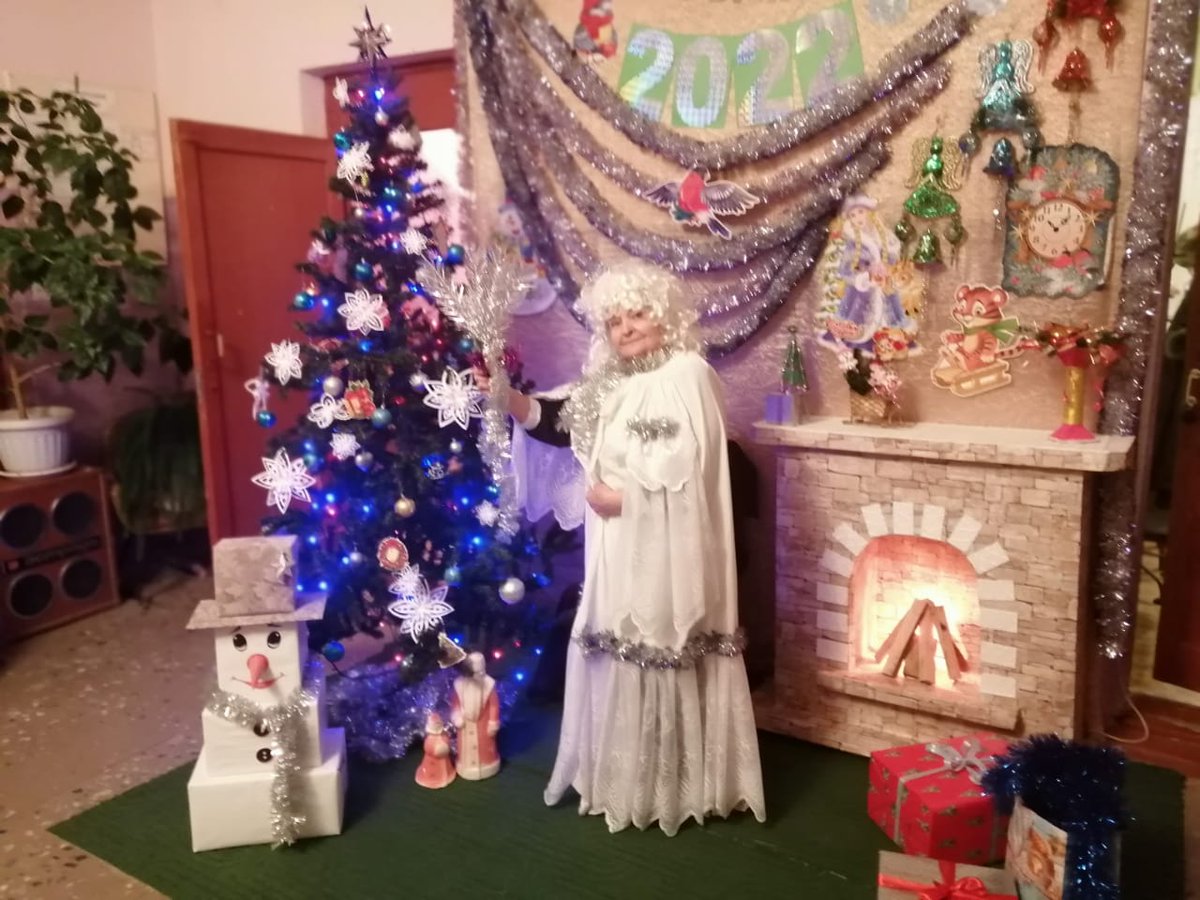 64Lyutina's tweet photo. "Новогоднее настроение" #Новогоднийстрим, #креативпоТульски https://t.co/CLYsS0B7Ha