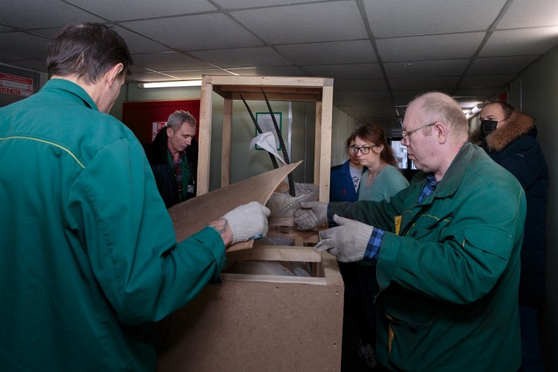 darwinmuseum's tweet photo. It’s not #NewYearEve yet, but #DarwinMuseum has already received a very exciting #gift! Not from #Santa or #FatherFrost, but from our donors Nikolay and Alexey Stepanov. Now we have an Arabian oryx - the first one in our collection!🥳 https://t.co/NaWyWGe2uA #Museumlife #NewYear https://t.co/edX5Tvh24E