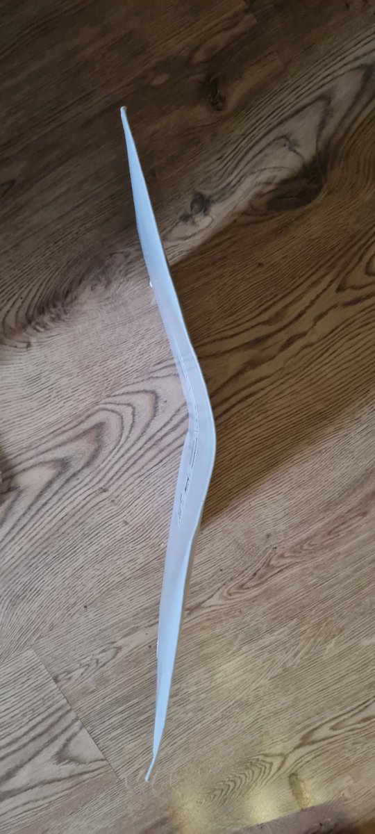 The_stretch89's tweet photo. @RoyalMailHelp where do I complain and get compensated for the bent mail I just received for the second time https://t.co/Z3HLnC6uzm