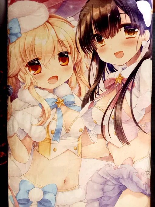 前日搬入行ってきました!ふとんと呼んでる超ビッグサイズブランケットすごく発色良くてテンションあがりました(^○^)シングルサイズに引いても左右余る感じなのでベッドシーツとしても使えます😺明日はよろしくおねがいします～! 