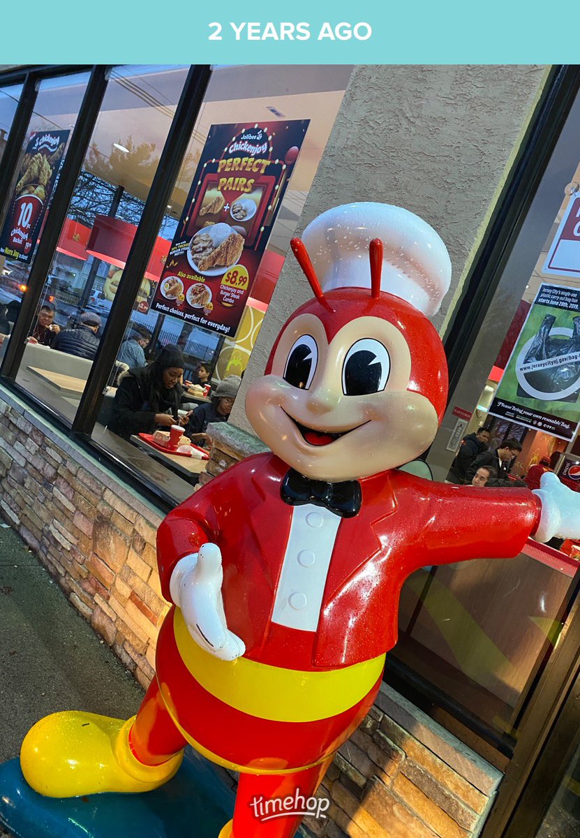 acedapogi's tweet image. The very last time I had Jollibee was 2 years ago… Jollibee in NY pa. 

Punyetang pandemic! Ang tagal na di ba? 🤪

But pretty soon, magkakaroon na rin dito ng Jollibee. Huy friend @Jollibee meet tayo soon, pwede? Pa-selfie lang with you.

#feelingclose #pabida #bidaangsaya