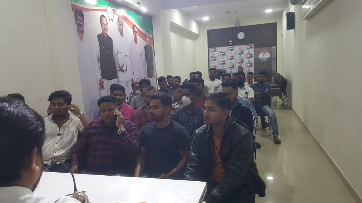 YouthBhiwandi's tweet photo. राष्ट्रवादी काँग्रेस पार्टी भिवंडी शहर जिल्हाध्यक्ष शोहेब खान गुड्डू साहेब के मार्गदर्शन मे व राष्ट्रवादी युवक काँग्रेस पार्टी भिवंडी शहर जिल्हाध्यक्ष असिफ खान साहेब के नेतृत्व रमेश जाधव ने शेकडो लोगो के साथ प्रवेश किया ओर रमेश जाधव को https://t.co/EDlME25Uxl