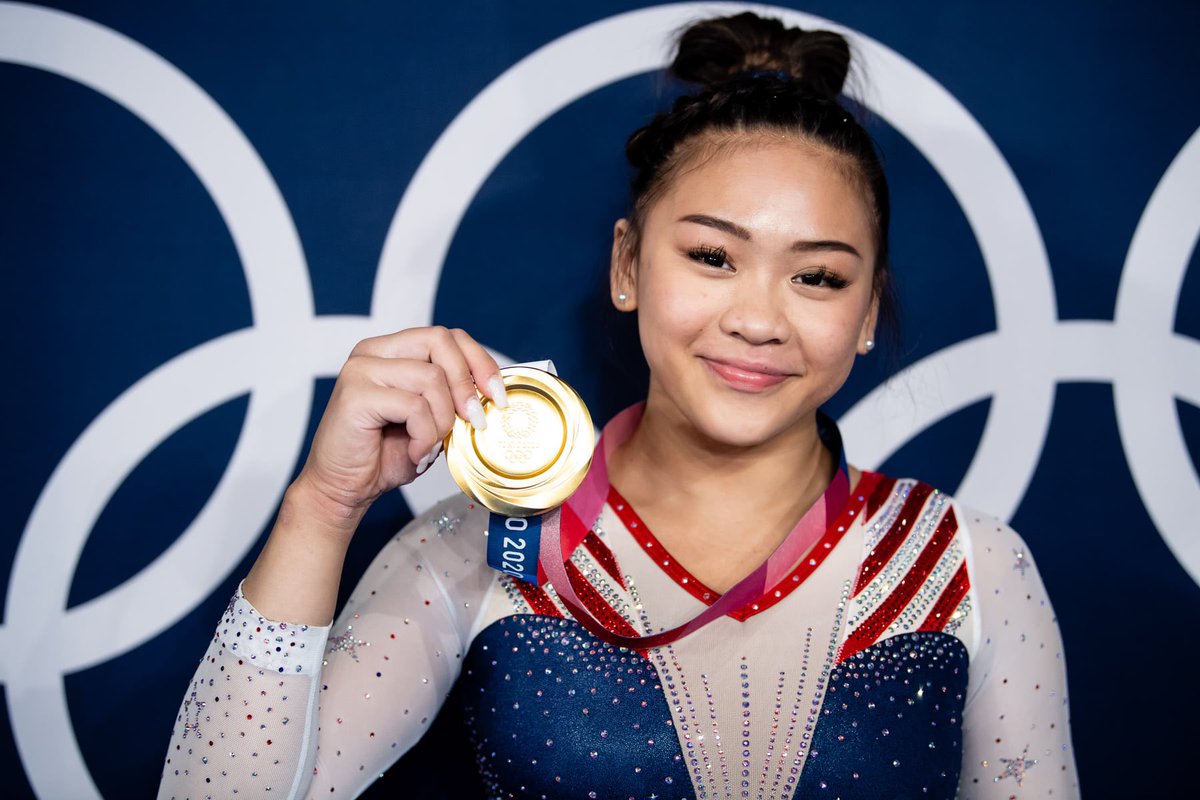 AuburnGym's tweet photo. This GOLDEN moment! 😍🥇 https://t.co/f7BR0j42iM