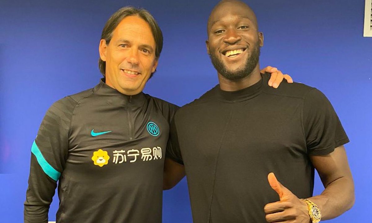 FabrizioRomano's tweet photo. Lukaku to @SkySport: "I really hope from bottom of my heart to return to Inter not at the end of my career, but when I'm still at top level to win more together". 🔵 #CFC

“I want apologize to the Inter fan, timing of my words was wrong: what you did for me will remain forever". https://t.co/4Oz6ztuWMx