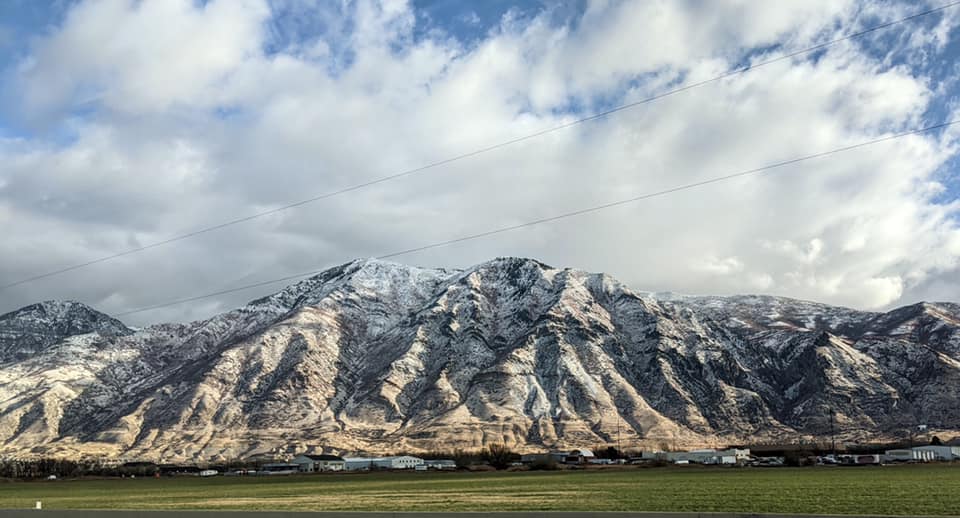 mapletoncity's tweet photo. Show your love for #MapletonUT! Send your ❄️SNOWSCAPES❄️photos & release form to ilovemapleton@gmail.com by 1/7 to participate in our Jan. photo contest. Win prizes from Fiiz, Quick Quack Car Wash, & Subway.
More info/photo release forms👇
https://t.co/XVe3zOj8yT
📷: Robyn Bagley https://t.co/7YmvVBSsHd