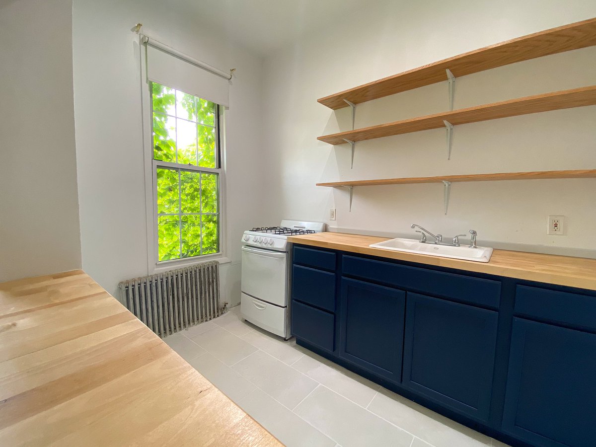 sidewalk_realty's tweet photo. Gorgeous Renovated Prime Bushwick Multi-family House for $1.3 million. DM us for more details! #sidewalkrealty #bushwick https://t.co/bHGl5JNpIX