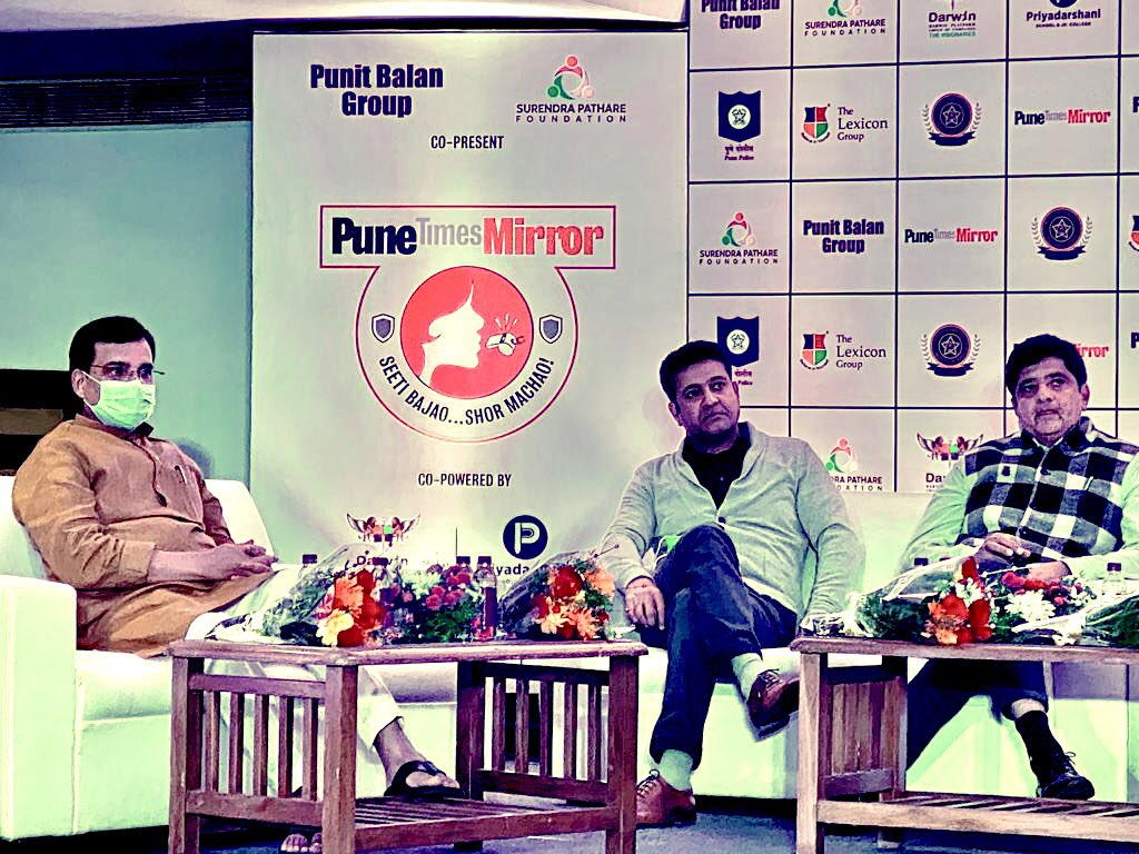 KuchikR's tweet photo. It was absolute honour to be chief guest for #SeetiBajao #ShorMachao initiative by @ThePuneMirror ! Hope we educate ourself as a society to respect women ! Hope women will educate and raise voice for themselves without any fear. #Naarishakti #Pune https://t.co/DZAPazPWD9