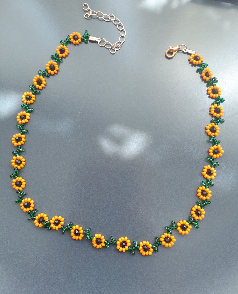 Pawloverdesign's tweet photo. Ayçiçeği kolye 🌻 https://t.co/gCXl5qdPqt