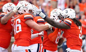JrSia2's tweet photo. Very blessed to receive a full ride offer at Virginia! @UVACoachJustin @Coach_Matthews_ @CoachMeifu @JackPay17 @mtridge_FB https://t.co/uK8sI0DW23