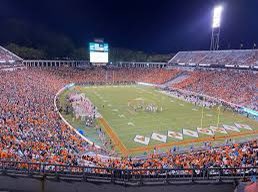 JrSia2's tweet photo. Very blessed to receive a full ride offer at Virginia! @UVACoachJustin @Coach_Matthews_ @CoachMeifu @JackPay17 @mtridge_FB https://t.co/uK8sI0DW23