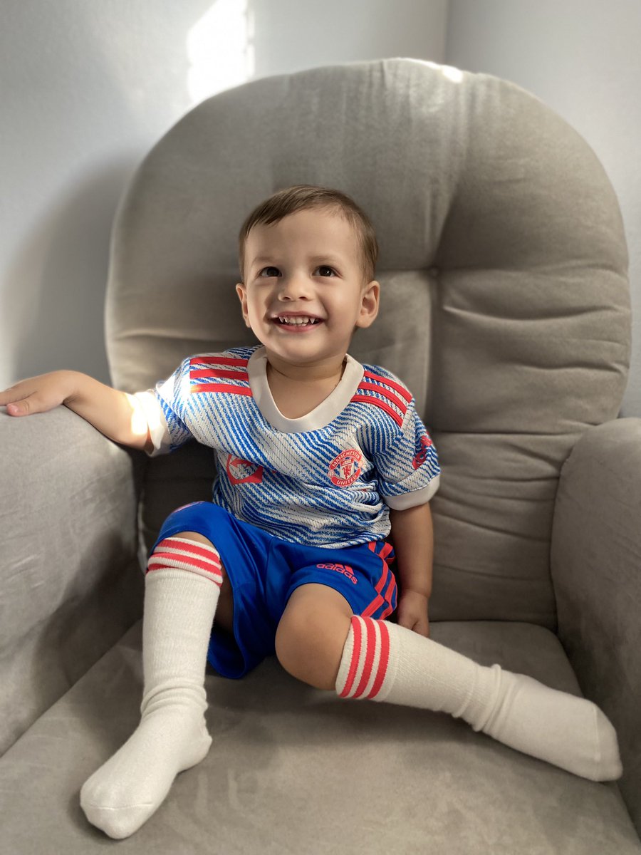 annaread007's tweet photo. Another great day that we get to watch our favorite @Cristiano and @ManUtd play!! ❤️⚽️ @PLinUSA #MyPLMorning #MyPL #ManUtd https://t.co/yMY25LstoF