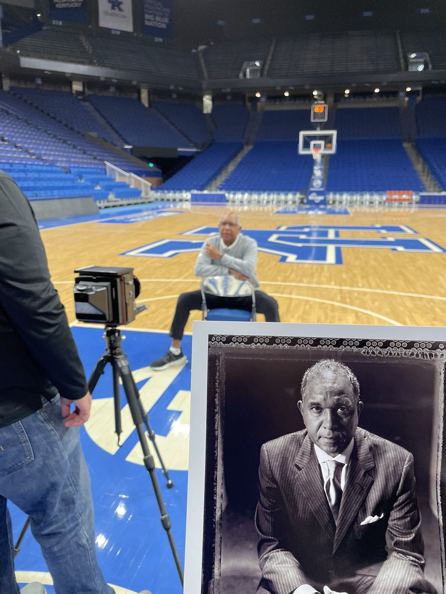 HPU Men's Basketball tweet media