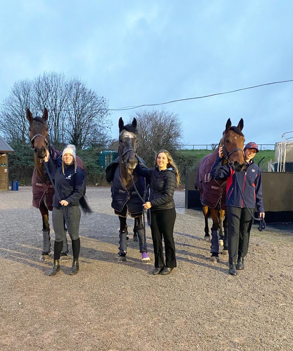 PFNicholls's tweet photo. A great day at Taunton today with three winners, well done to Beth &amp; Rainyday Woman, Irish Hill &amp; another Beth 🤣 &amp; to Claudia &amp; Brave Kingdom 👏👏 https://t.co/JpAuzCWpc7