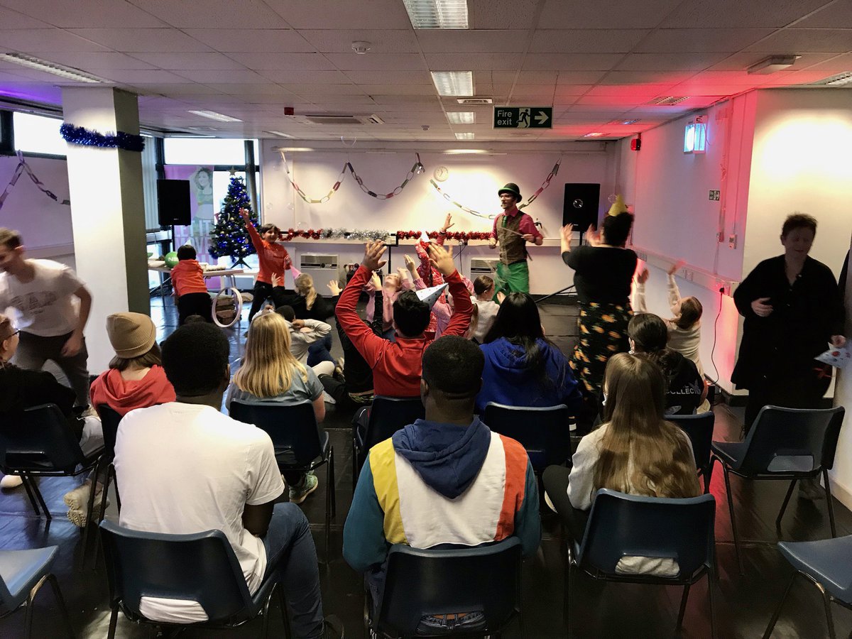 ArtsOutburst's tweet photo. Today was our end of year party with #Haf2021 @EssexActivAte - we had lots of games and activities including calendar making and karaoke. We had a wonderful show by circus performer and magician Arthur and fantastic party food supplied by Feast! https://t.co/8EClPA4BhU