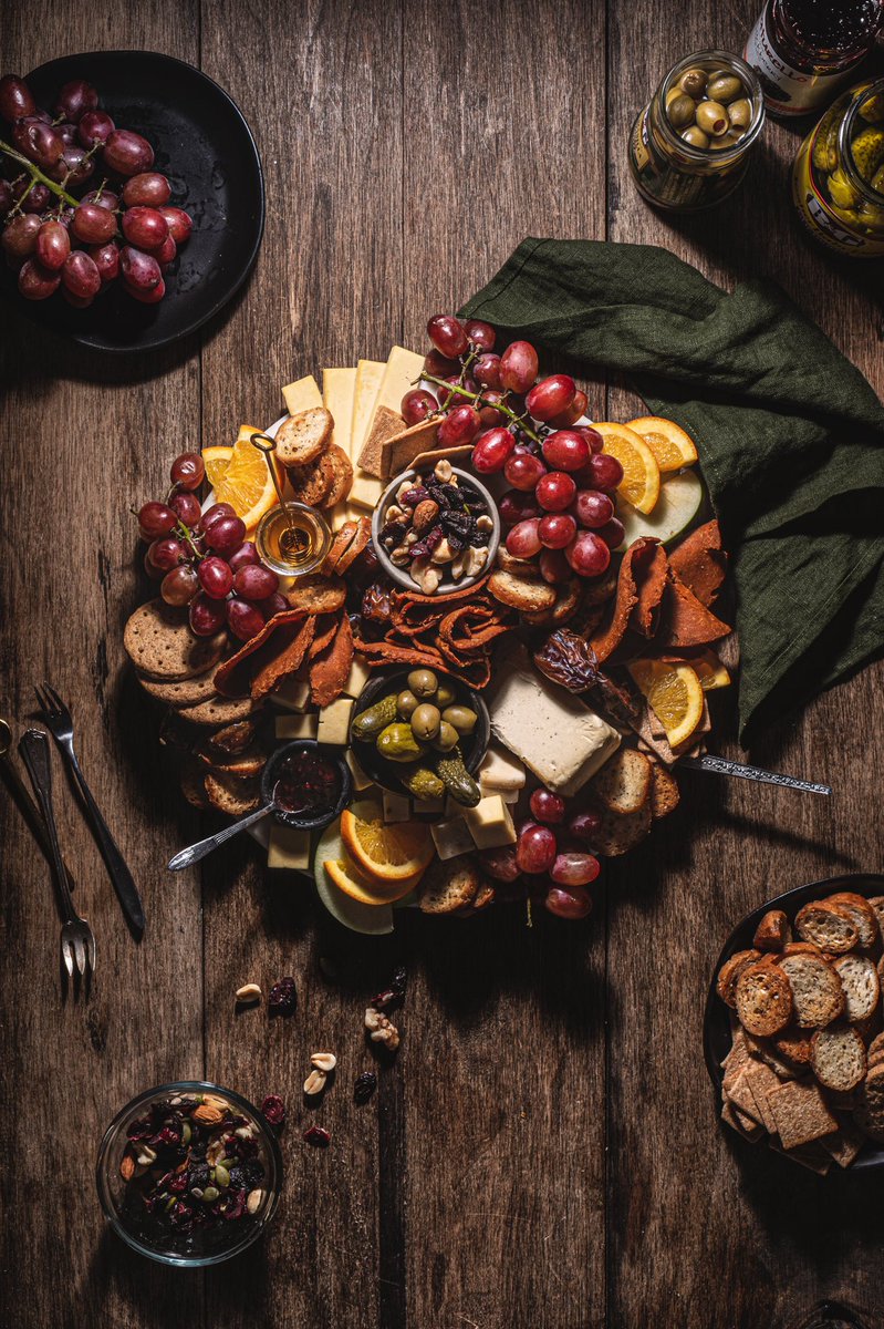 livveganstrong's tweet photo. my dream is to make vegan recipe blogging and food photography my whole life. I feel so defeated right now but am hopeful that I can make it happen soon 🤍 https://t.co/XFpVg2ixXg