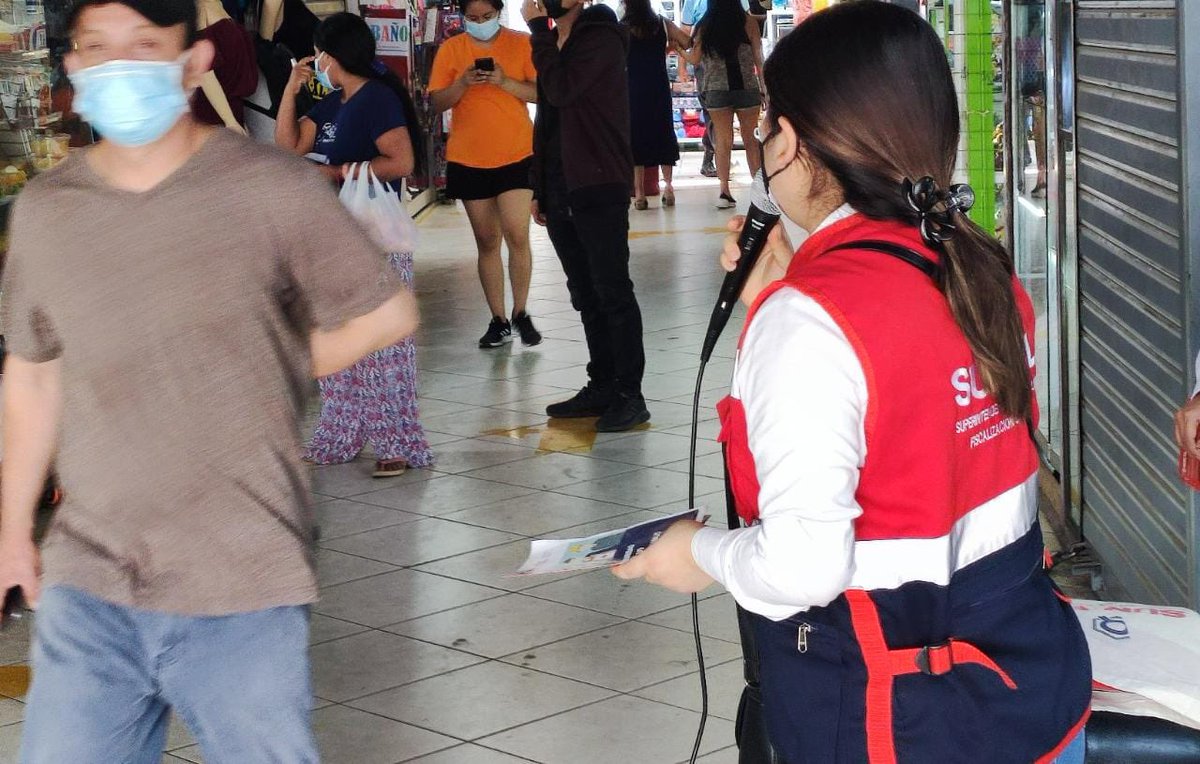 SunafilPeru's tweet photo. 📢#SUNAFILEnIca:
La #IREIca continúa con sus jornadas de asistencia técnica en temas de #SST, con motivo de las fiestas de fin de año. Llegaron al CC. “Polvos Rosados”, donde los comerciantes recibieron orientación sobre las condiciones de #SST.
#SUNAFILCadaVezMásCercaDeTi👍🏼 https://t.co/tpmpCAcUqL