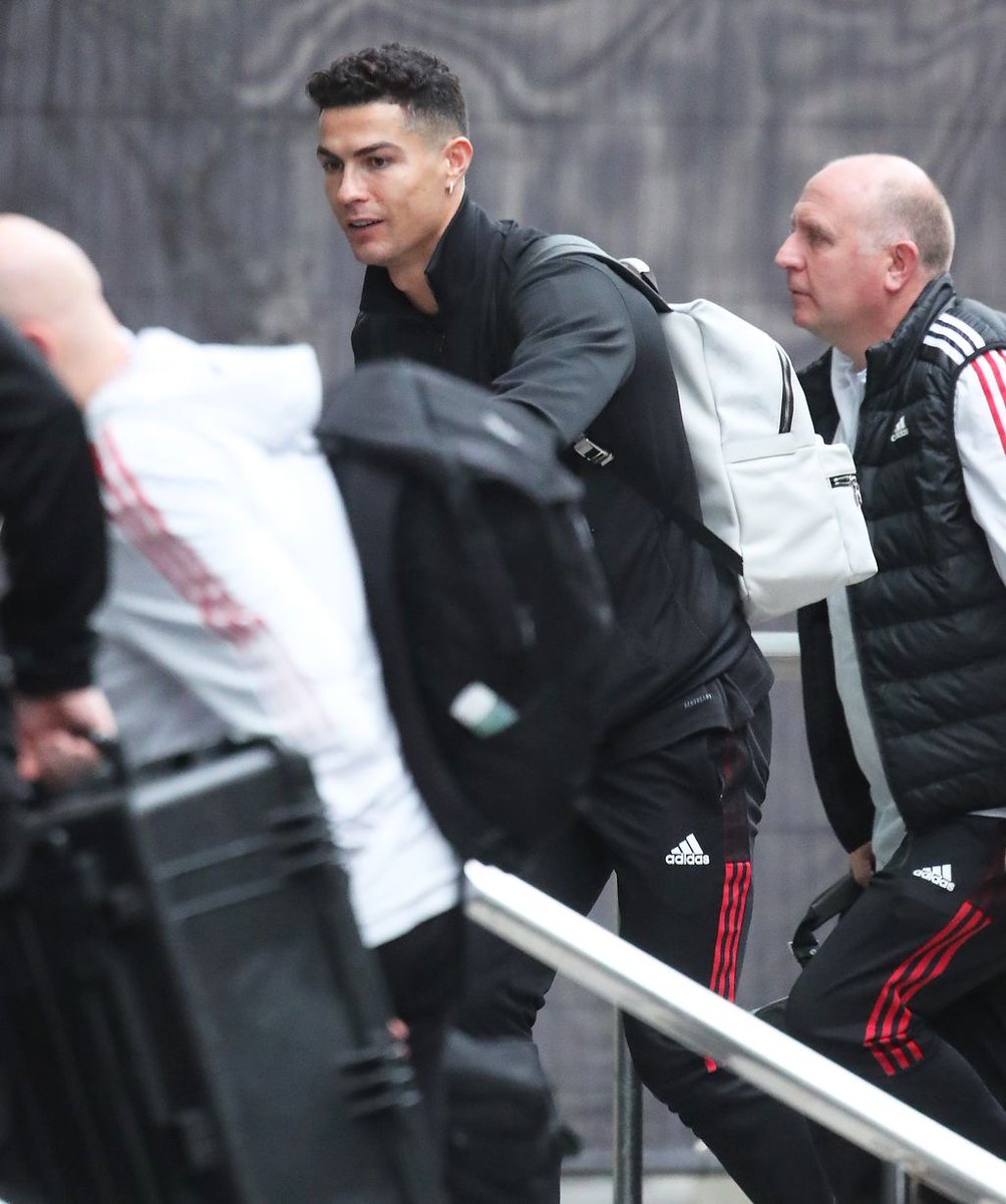 ShinaAtwork's tweet photo. The lion has arrived tell the kobs to worry cause he comes to destroy 😍😍 #manchesteruniteddiehard https://t.co/DvatOQaSWd