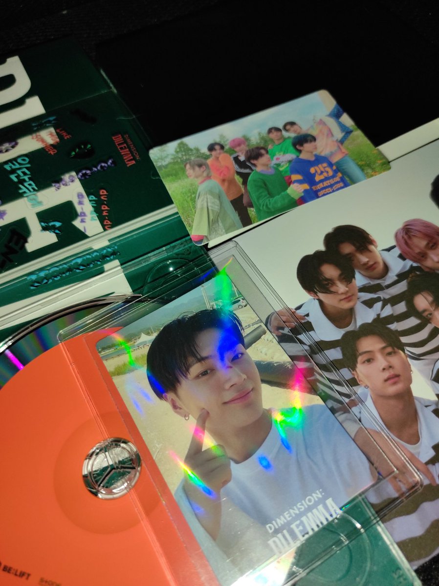 jay_yahhh20's tweet photo. pinakaunang album na dumating sakin huhu thank you so much po @piedpipershop21 inuwian ako ng bias ko🥺🤍
#PIEDPIPERPROOFS #PPSGIVEAWAY https://t.co/JqHxbmInTj