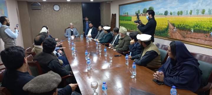 HamxaaTweets's tweet photo. پاکستان تحریک انصاف خیبرپختونخوا کے صوبائی صدر وزیر دفاع پرویز خان خٹک سے ہزارہ ڈویژن سے تعلق رکھنے والے ممبران صوبائی و قومی اسمبلی کی ملاقات
اجلاس میں بلدیاتی انتخابات فیز 2 کی حکمت عملی اور تحریک انصاف کو مزید متحرک کرنے کے حوالے سے تفصیلی گفتگو
#PKinAction https://t.co/pydeJorRiZ
