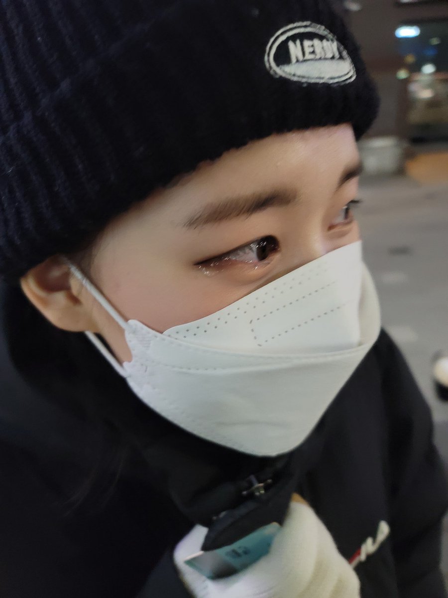 ellythinking's tweet image. STOP why is she crying ☹️