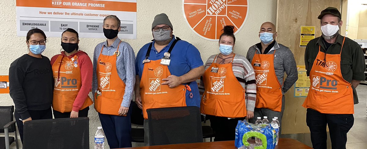 JuanLopezHDQC's tweet photo. I am in El Paso with DM @Fuerstenberg15 this week. Meet with stores 8523 &amp; 523 and had some great training with tenured &amp; new associates.   Two Great stores that will take care of their Pros! https://t.co/ieTTQhVfMg