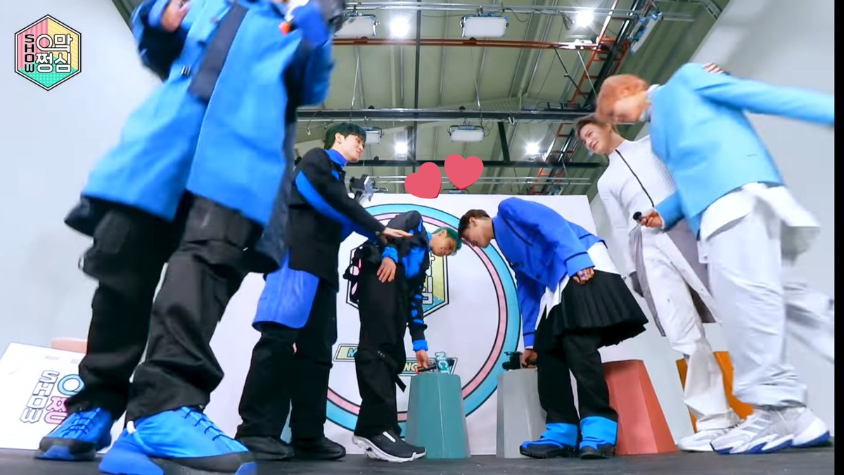 ดูออกเลยว่าใครเป็นแฟนกัน 5555555 #taeten