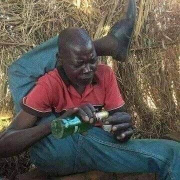 Qwaminarunner's tweet photo. Nigerian guy hearing shatta wale dissing theirs artists #shattawale #sarkodie #sheld #firestick #legon https://t.co/GAQirL0a7u