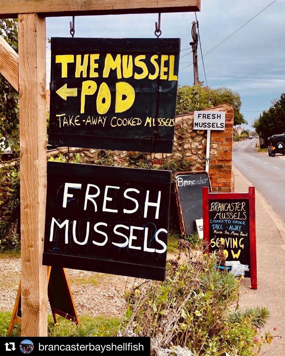 brancasterbay's tweet photo. Signs are back out &amp; we’re serving until 7ish 🥂(weather &amp; footfall dependant) 
Open all over the New Year weekend 12-5pm 🥂💫🥂…a perfect opportunity to use your new gift vouchers a loved one brought you 🥳
•
#themusselpod #brancasterbayshellfish #musselfarming #supportlocal https://t.co/P31ctJs35T
