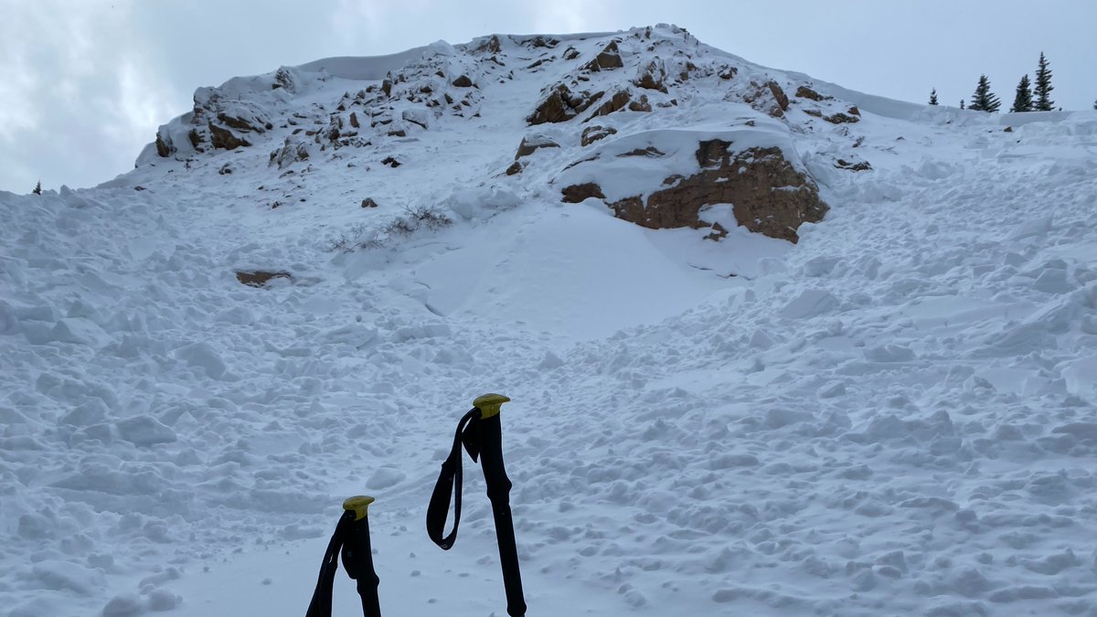 COAvalancheInfo's tweet photo. #CAICSummit MOD(3of5) Avalanche Watch. Dangerous avalanche conditions today with the hazard rising. You can easily trigger an avalanche large enough to bury you. You can find safer riding on slopes less than 30 degrees with no steep terrain above them. https://t.co/9vJme1X5zb https://t.co/s47uE0IrFA