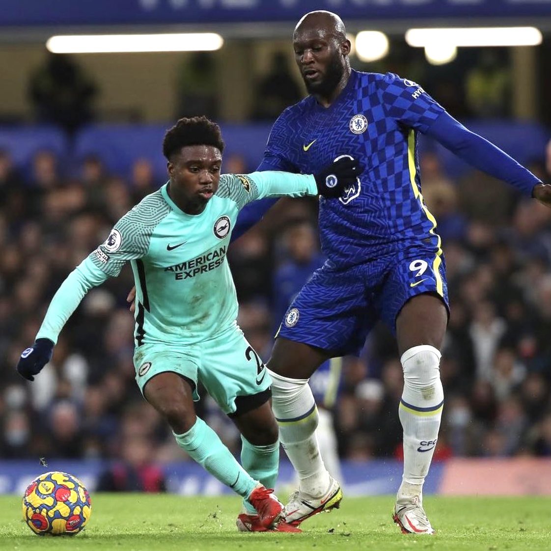 Your defence is terrified, TL is on fire. More right wing than right back since returning from injury, he’s putting in performances at both ends of the pitch and the points are starting to flow again for Brighton. #MAGNA〽️