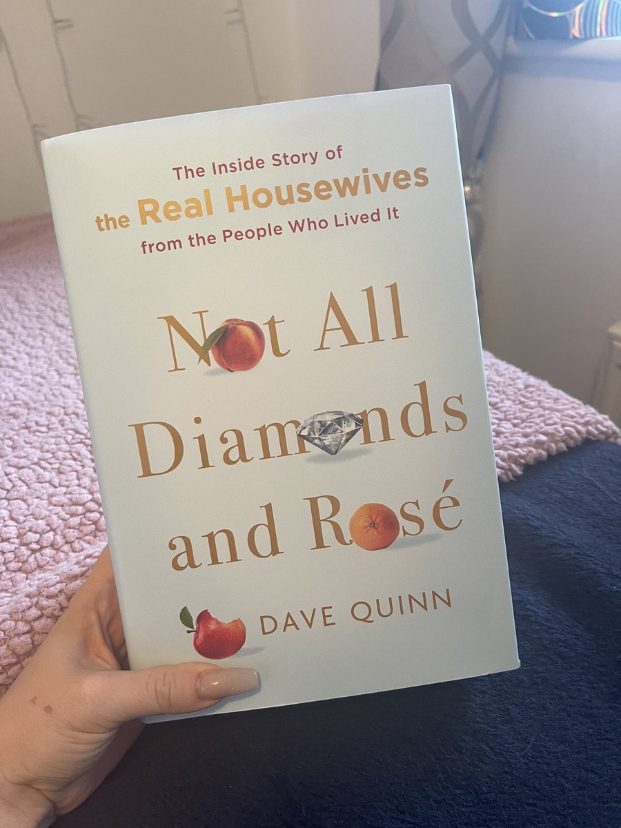 JesseyFafera's tweet photo. Finally!! 🤩 Had to be done 📖 @NineDaves https://t.co/KKvuwlSwr4