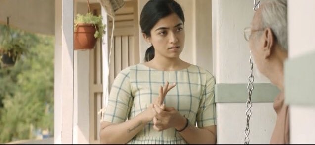 LoveRashmika's tweet photo. Who else can play Lilly better than 💕💞 @iamRashmika to be natural and without make up…

Celebrating #5GloriousYearsOfRashmika 🎉

#RashmikaMandanna ✨ https://t.co/xYilkUtuhm