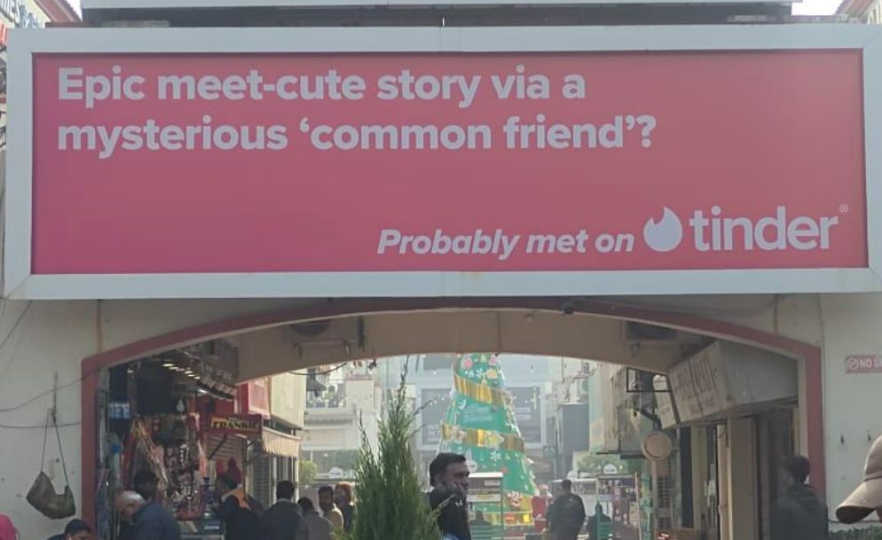 kyayaarmihir's tweet photo. petition for @Tinder_india to change their name to "that common friend" https://t.co/5FZ8gmRhIO